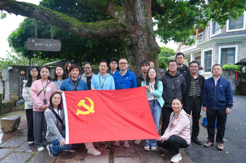 浙纺集团第二党支部照片2.jpg